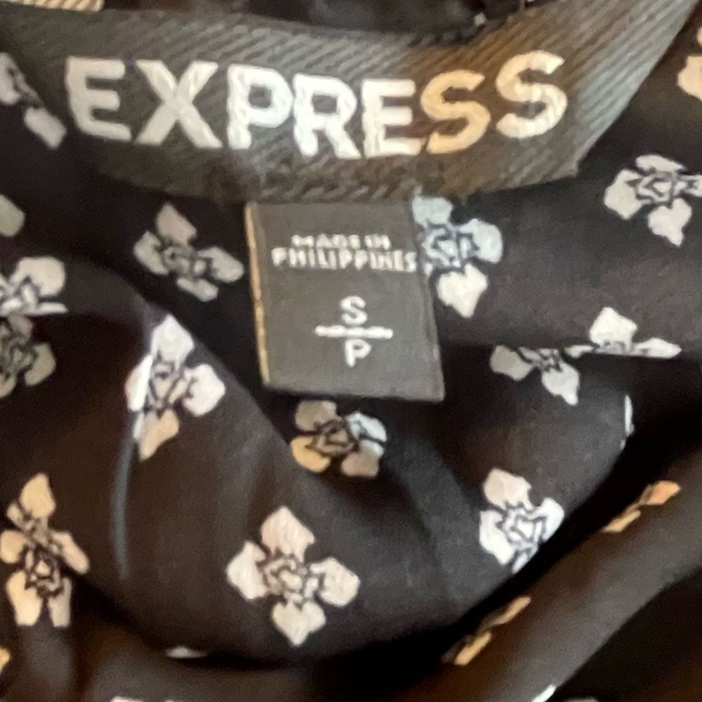 Express Dress - Picture 7 of 7